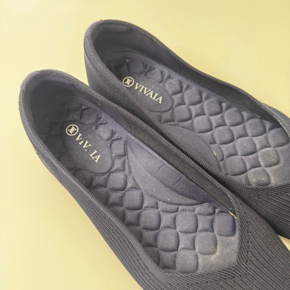 Vivaia Lightweight Square-Toe Navy Knit Slip-On Shoes - Picture 4 of 5